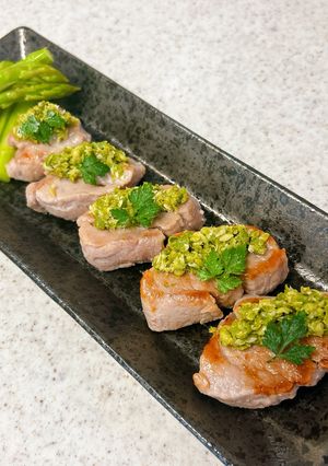 豚ヒレ肉のソテー♪ピリリな実山椒ペースト-レシピのメイン写真