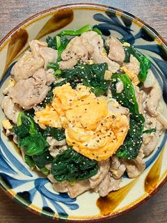 豚コマとほうれん草の卵炒めからのポパイ丼-レシピのメイン写真