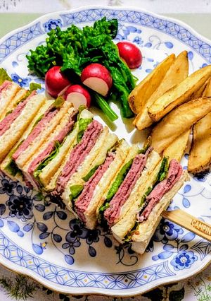 夏休み簡単昼食ローストビーフサンドイッチ-レシピのメイン写真