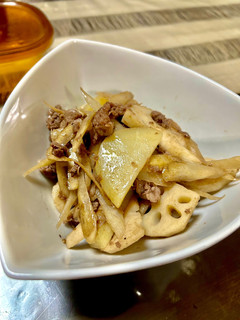 じゃがいも蓮根ごぼう牛肉のオイスター炒め-レシピのメイン写真