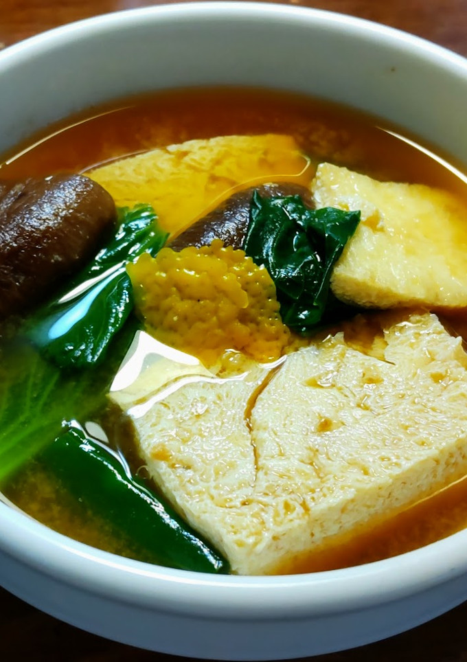 冷凍豆腐、冷凍椎茸、冷凍薄揚げのお味噌汁-レシピのメイン写真