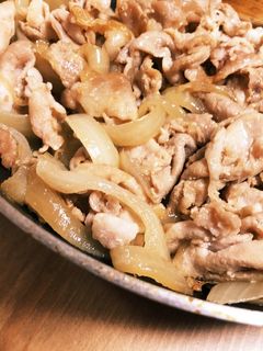 豚肉と玉ねぎのにんにく醤油炒め-レシピのメイン写真