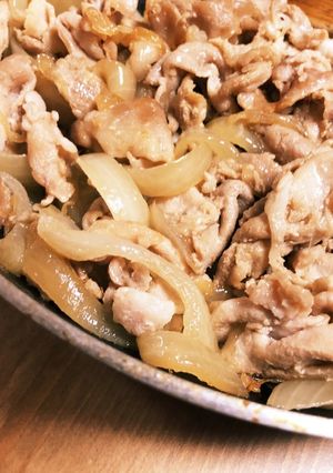 豚肉と玉ねぎのにんにく醤油炒め-レシピのメイン写真