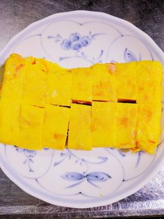 ハムとカニカマの卵焼き-レシピのメイン写真