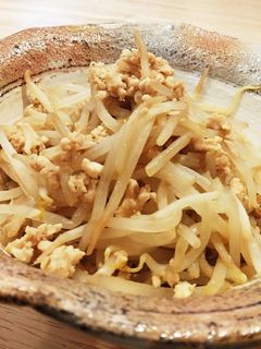 材料2つだけ!!もやしと挽き肉の炒めもの-レシピのメイン写真