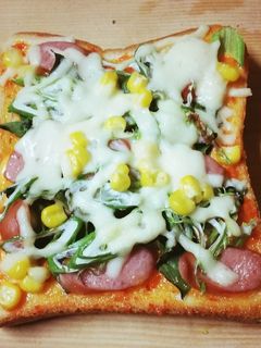 お手軽ピリ辛ピザトースト-レシピのメイン写真