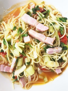 セロリ とベーコンとトマトのパスタ-レシピのメイン写真