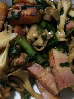 春菊と雪国舞茸のバター醤油炒め-レシピのメイン写真