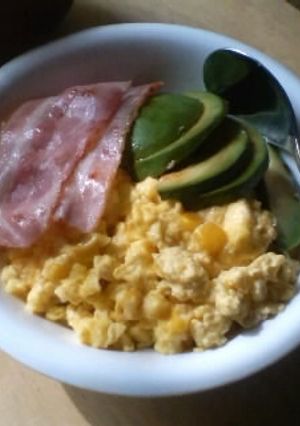 とろふわコーンたまwithアボベー丼♪-レシピのメイン写真