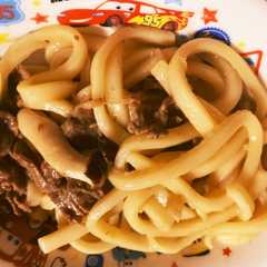 รูปของ ニンニクとめんつゆがよく合う焼きうどん