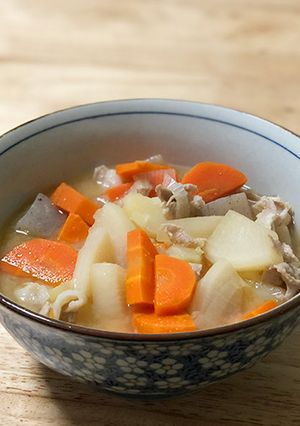 にんじんの味が染みる！具だくさん簡単豚汁-レシピのメイン写真