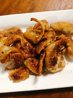 カロリー減少コスパ最高つまみ鶏皮ぱりぱり-レシピのメイン写真