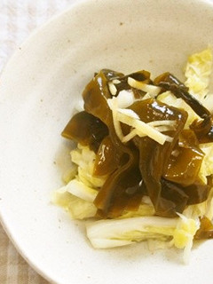 白菜・ワカメ・生姜のさっぱり酢の物♪-レシピのメイン写真