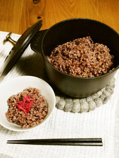 鍋で炊く玄米ごはん もち麦 黒米入り-レシピのメイン写真