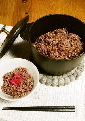 鍋で炊く玄米ごはん もち麦 黒米入り-レシピのメイン写真