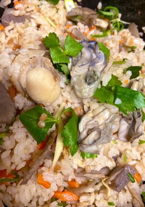 麺つゆで簡単★牡蠣とホタテの炊き込みご飯-レシピのメイン写真