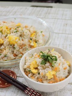 超簡単!鮭フレークでさっぱり混ぜ寿司-レシピのメイン写真