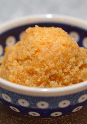 生麹と蒸し大豆の手作り味噌-レシピのメイン写真