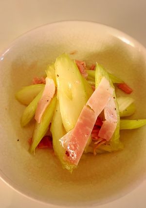 セロリとハムのサラダ-レシピのメイン写真