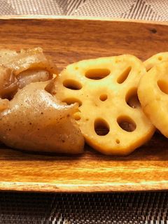 簡単!れんこんとこんにゃくの炒め煮-レシピのメイン写真