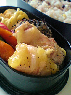 お弁当に♪簡単豚肉のチーズ巻き焼き-レシピのメイン写真