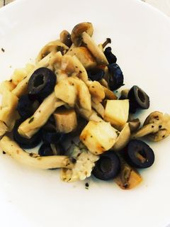 簡単!きのことオリーブ炒め-レシピのメイン写真