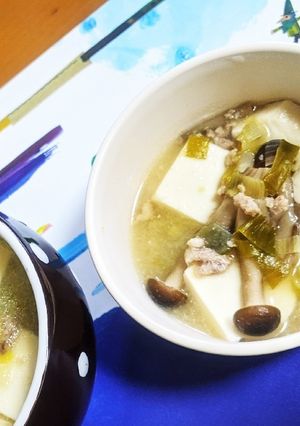 ミンチで作る、長ネギたっぷり味噌汁-レシピのメイン写真