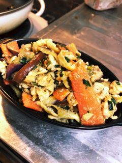 ナスとニンジンの鶏そぼろ味噌炒め-レシピのメイン写真