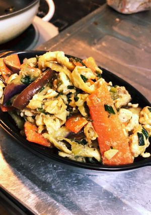 ナスとニンジンの鶏そぼろ味噌炒め-レシピのメイン写真