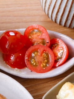 オリーブオイルで楽しむ♪トマトサラダ-レシピのメイン写真