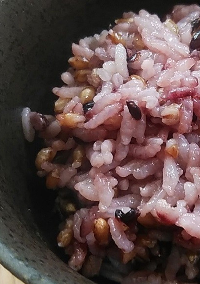 皮付きもち麦の炊き方（紫もち麦+黒米）-レシピのメイン写真