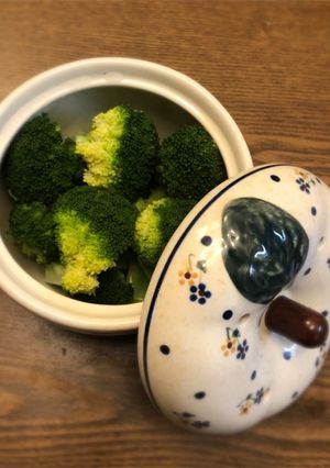 りんごポットで簡単美味蒸しブロッコリー-レシピのメイン写真