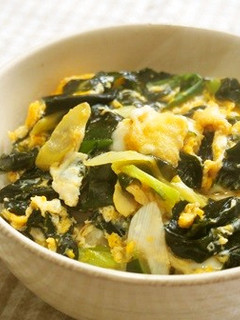生ワカメ丼♪ワカメを卵でとじて丼に!-レシピのメイン写真