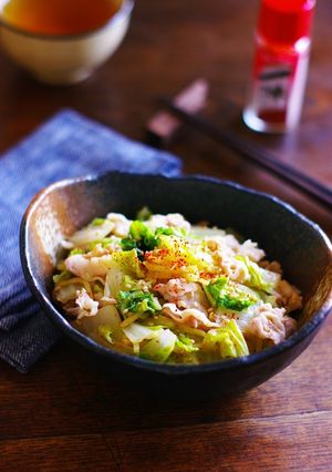生姜たっぷり白菜と豚肉のピリ辛レンチン煮-レシピのメイン写真
