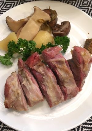 豚スネ肉はコンフィがおすすめ！-レシピのメイン写真