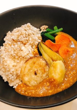 余った鶏そぼろリメイクで彩り野菜のカレー-レシピのメイン写真