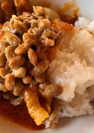 納豆バターチキンカレー（ファミマ）-レシピのメイン写真