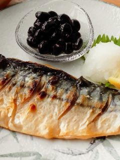 皮はパリッと♪さばの塩焼き-レシピのメイン写真