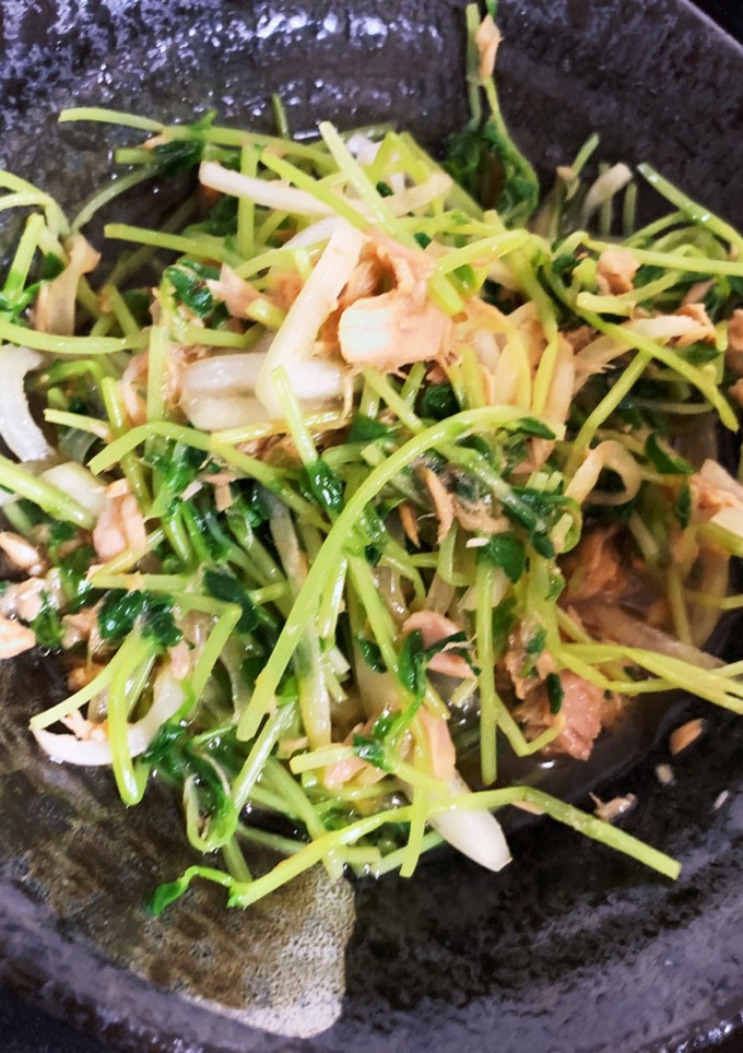 豆苗と玉ねぎとツナの和え物-レシピのメイン写真