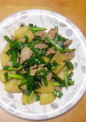 ヘルシー！ノンオイル！にら肉じゃが！-レシピのメイン写真