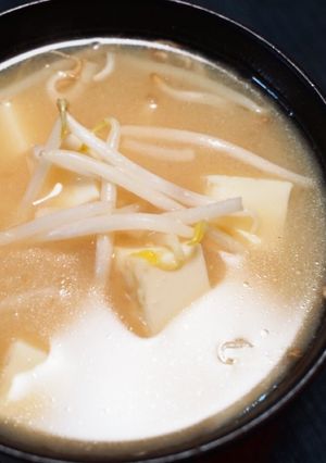 豆腐ともやしの酒粕味噌汁-レシピのメイン写真