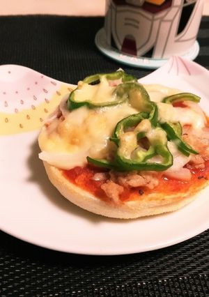 イングリッシュマフィンでピザトースト-レシピのメイン写真