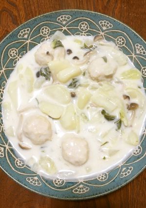 米粉で、肉団子と白菜のクリームシチュー-レシピのメイン写真