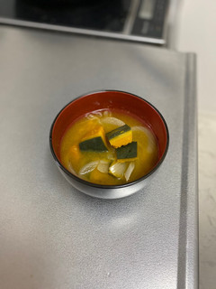カボチャと玉葱の味噌汁-レシピのメイン写真