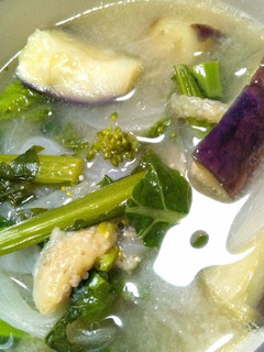 菜の花と新玉ねぎと茄子の味噌汁-レシピのメイン写真