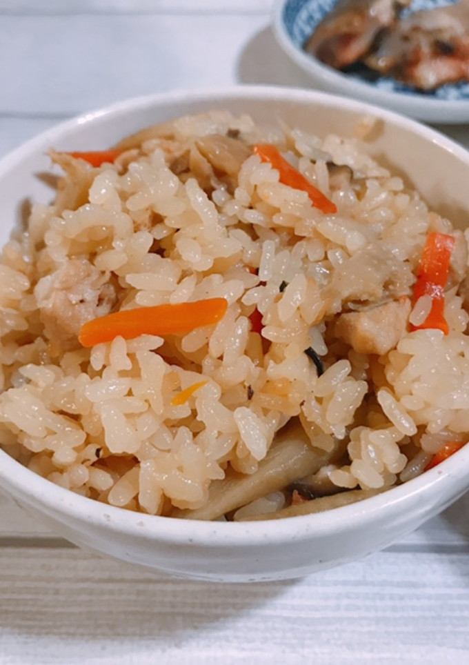 御馳走とりごぼう炊き込み御飯-レシピのメイン写真