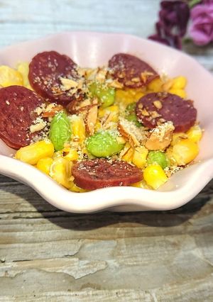 サラミとコーンと枝豆のナッツチーズがけ-レシピのメイン写真