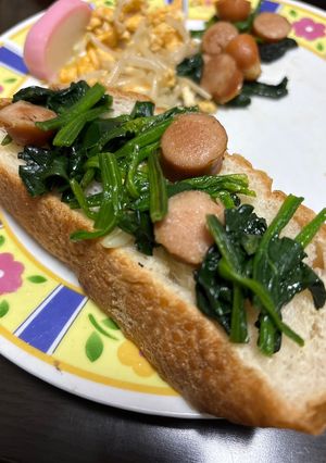 ほうれん草とウインナーバター炒めトースト-レシピのメイン写真