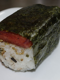 色々食べた結果、俺の好きなスパムむすび-レシピのメイン写真