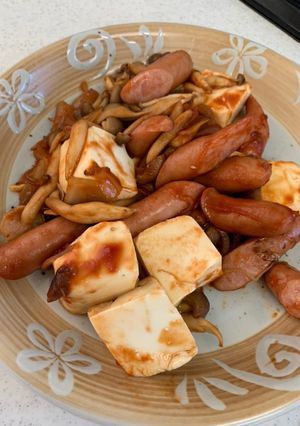 ウィンナーとしめじ、豆腐のケチャップ炒め-レシピのメイン写真